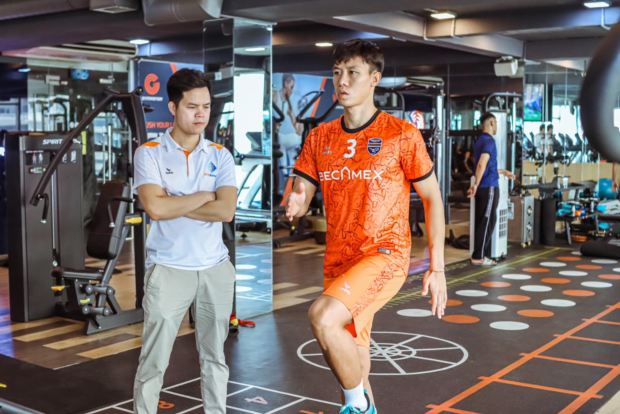 VẬN ĐỘNG TRỊ LIỆU